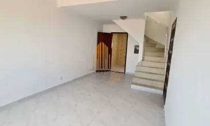 Casa à venda no alto de pinheiros com 3 dormitórios, 2 banheiros, 2 vagas de garagem casa à venda no