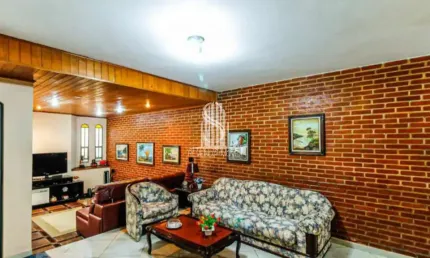 Campo belo - excelente casa com 193m², 3 dormitórios, 1 suíte, 3 banheiros e 2 vagas de garagem.