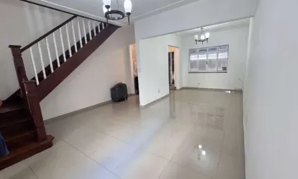 Ipiranga, sobrado residencial de 175m² com 3 dormitórios, 1 suíte, 2 vagas.
