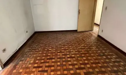 Saúde, casa térrea residencial de 300m² com 3 dormitórios, 6 vagas.