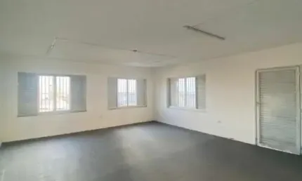 Ipiranga, casa comercial de 400m² com 7 salas, 3 vagas.