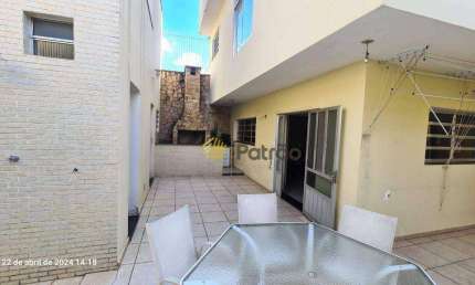 Casa com 3 quartos para alugar na Rua Eduardo Paulo Farina, Jardim do Mar, São Bernardo do Campo