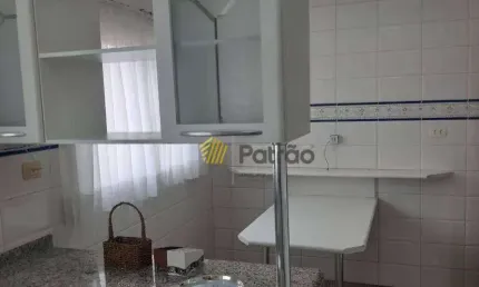 Apartamento com 3 quartos para alugar na Rua Jorge Moreira, Vila Assunção, Santo André