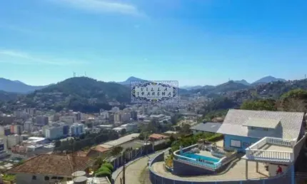 Casa com 4 quartos à venda na Rua Nossa Senhora de Nazaré, Fazendinha, Teresópolis, 258 m2 por R$ 900.000