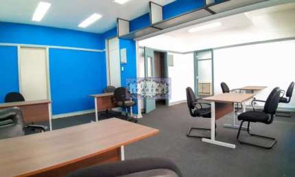 Sala comercial com 4 salas para alugar na Rua Buenos Aires, Centro, Rio de Janeiro, 130 m2 por R$ 1.400
