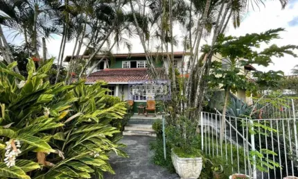 Casa em condomínio fechado com 6 quartos à venda na Estrada Washington Luís, Sapê, Niterói, 280 m2 por R$ 910.000