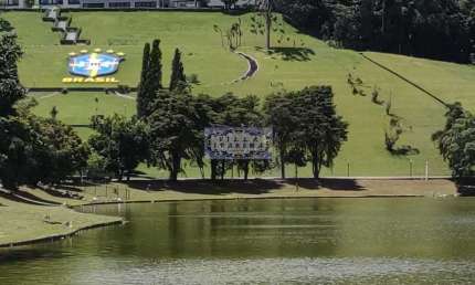 Casa em condomínio fechado com 5 quartos à venda na Rua Alfredo Pujol, Carlos Guinle, Teresópolis, 297 m2 por R$ 2.200.000