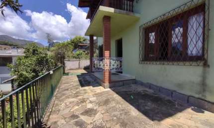 Casa com 3 quartos à venda na Rua Durval Fonseca, Jardim Europa, Teresópolis, 150 m2 por R$ 1.250.000
