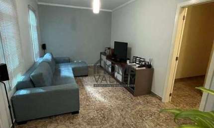 Casa com 3 quartos, sendo 1 suíte,  3 vagas cobertas, localizada no Jardim Centenário, Valinhos