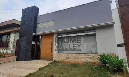 Casa comercial com 4 salas, centro de Vinhedo, para locação por R$ 5.000,00 + IPTU