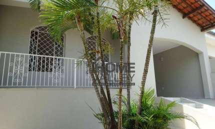 Casa com 3 quartos à venda, 166 m² por R$ 800.000 - Castelo - Valinhos/SP