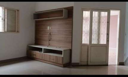 Venho casa com 3/4 no bairro jockey clube (Coxipó,)