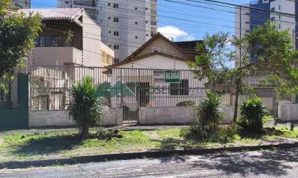 Casa Comercial com 3 quartos para alugar, 210.00 m2 por R$ 8800.00 - Centro - Curitiba/PR