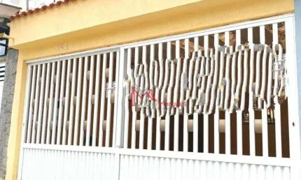 Sobrado com 3 dormitórios, sendo 3 Suítes  à venda, 175 m² por R$ 1.040.000 - Vila Guilhermina - Praia Grande/SP