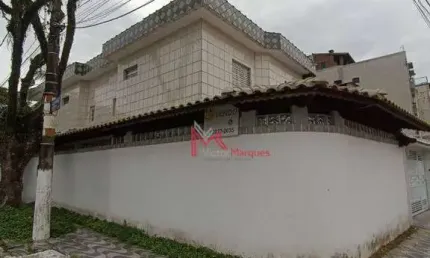 Sobrado com 4 dormitórios, sendo 1 suíte pequena  à venda, 140 m² por R$ 580.000 - Aviação - Praia Grande/SP