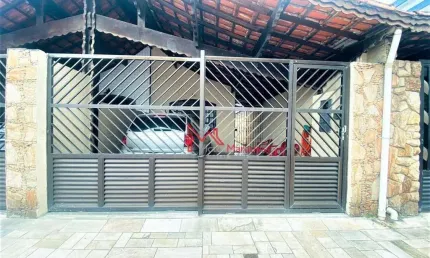 Casa com 2 dormitórios, sendo 1 suíte à venda, 109 m² por R$ 750.000 - Boqueirão - Praia Grande/SP