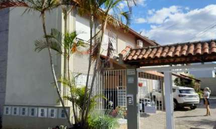 Sobrado à venda no bairro Dom Feliciano - Condominio XV Dom Feliciano  Orico - Gravataí/RS