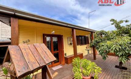 Casa com 3 quartos à venda na Avenida Monte Carlo, Vila Monte Carlo, Cachoeirinha