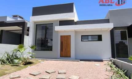 Casa Padrão 3 dormitórios 1 suíte com amplo Pátio em Viamão