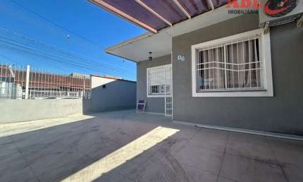 Casa à venda no bairro Chácara das Rosas - Cachoeirinha/RS