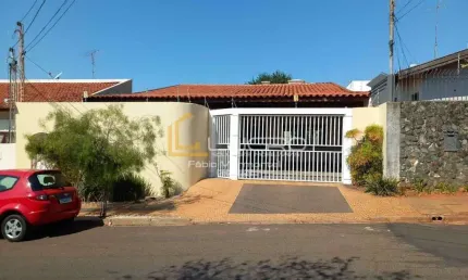 Casa com 3 quartos à venda no Jardim Panorama, Bauru 
