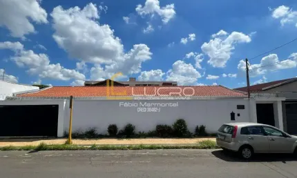 Ponto comercial está localizado no bairro higienópolis, possui 550 m², com 7 suítes