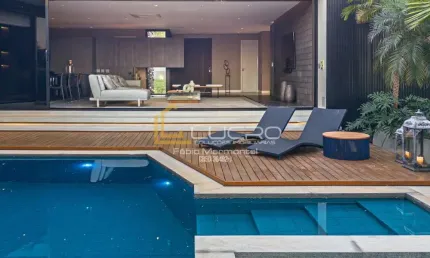 Casa em condomínio fechado com 4 quartos à venda na Avenida Comendador José da Silva Martha, 29-29, Jardim Shangri-Lá, Bauru
