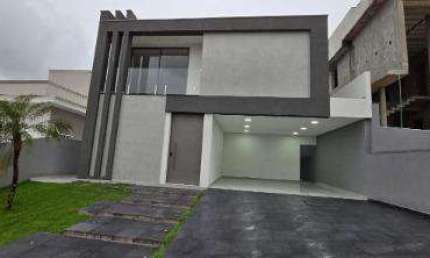 VENDA DE SOBRADO NOVO NO CONDOMÍNIO REAL PARK, EM ARUJÁ/SP, 300m² com 04 suítes, suíte máster com hidro, garagem com 04 vagas e piscina. CONSULTE-NOS.