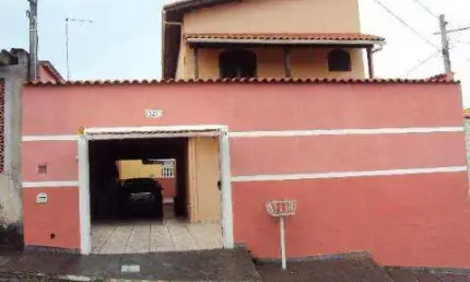 VENDA DE SOBRADO NA VILA JUNDIÁ, EM MOGI DAS CRUZES/SP, 273m² com 3 casas, sendo a principal com 3 dorm, suíte, hidro, cozinha planejada. CONSULTE-NOS