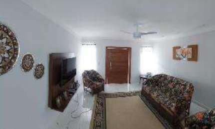 VENDA DE CASA NO BAIRRO INDAIÁ, EM CARAGUATATUBA/SP, 174m² c/ 2 suítes, varanda ampla, área gourmet c/ fogão a lenha, piscina e garagem. CONSULTE-NOS.