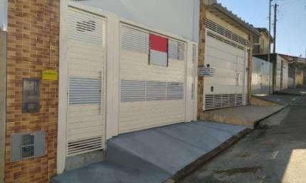 VENDA DE SOBRADO NO JARDIM NOVA ITAQUÁ, EM ITAQUAQUECETUBA/SP, 70m² com 2 quartos, sala de estar, quintal e garagem para 01 auto. CONSULTE-NOS.