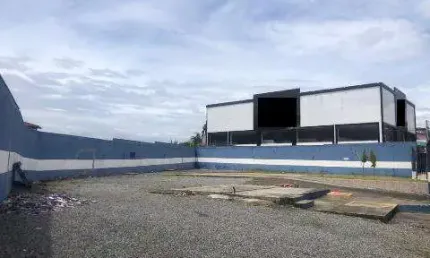 LOCAÇÃO DE TERRENO NO JARDIM ITAPUÃ, EM ITAQUAQUECETUBA/SP, ÓTIMA OPORTUNIDADE PARA INVESTIMENTO com 1.100m² e topografia plana. CONSULTE-NOS.