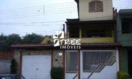 Casa localizada no bairro Recanto Primavera com 3 dormitórios sendo 1 suíte, 2 salas, cozinha, churrasqueira, 4 vagas para automóveis.