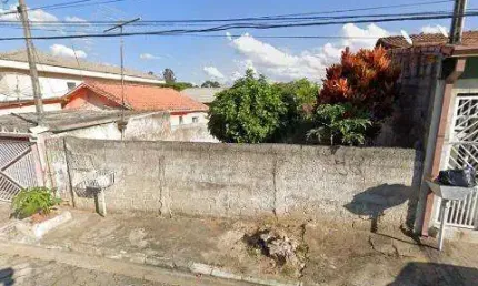 VENDA DE TERRENO NO JARDIM RINCÃO, EM ARUJÁ/SP, ÓTIMA OPORTUNIDADE PARA INVESTIMENTO com área de 250m² e topografia em aclive. CONSULTE-NOS.