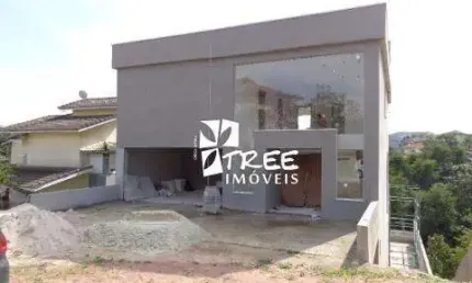 VENDA DE SOBRADO EM CONSTRUÇÃO NO CONDOMÍNIO JARIDM IMPERIAL HILLS III, EM ARUJÁ/SP, 500m² com 4 suítes, piscina, churrasqueira e 6 vagas CONSULTE-NOS