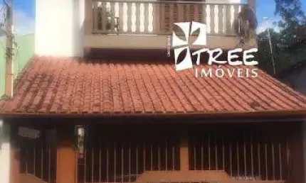 VENDE - CASA - BAIRRO 13 DE MAIO - SANTA ISABEL - SOBRADO com AT: 300m² AC 210m² distribuídos 4 dormitório sendo uma suíte, 4 banheiros, área de churr