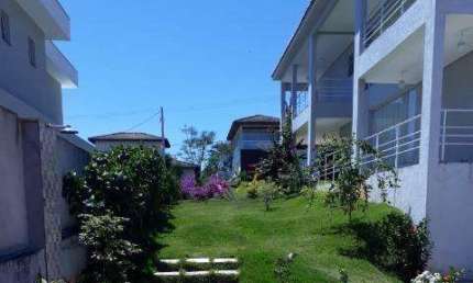 VENDA DE CASA NO CONDOMÍNIO IBIRAPITANGA, EM SANTA ISABEL/SP, 456m² com 5 suítes, varandas, hidro e quintal com churrasqueira e piscina. CONSULTE-NOS.