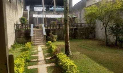 VENDA DE CASA EXCELENTE IMÓVEL NO BAIRRO JORDANOPOLIS/ ARUJÁ com: A/T 400m² e A/C 300m² distribuídos 3 dormitórios sendo 2 suítes...