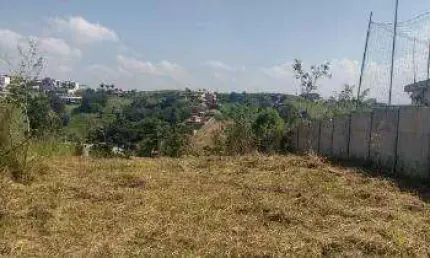 VENDA DE TERRENO NO CONDOMÍNIO PARAÍSO DE IGARATÁ, EM IGARATÁ/SP, OPORTUNIDADE de 1.206m² com 26m de frente e laterais de até 75m. CONSULTE-NOS.