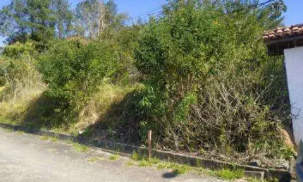 VENDA DE TERRENO NO CONDOMÍNIO SANTA ISABEL, EM SANTA ISABEL/SP, com metragem total de 531m². CONSULTE-NOS.