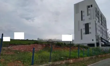 VENDA DE ÁREA NO JARDIM RINCÃO, EM ARUJÁ/SP, COM FRENTE PARA DUTRA SP/RJ, área de 3.195m², topografia em leve aclive e zoneamento Z1. CONSULTE-NOS.