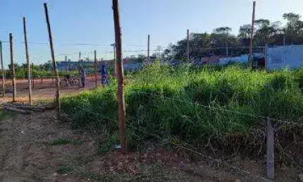 VENDA DE TERRENO COMERCIAL NO PORTÃO, PRÓXIMO AO MORRO GRANDE, EM ARUJÁ/SP, ÓTIMA OPORTUNIDADE de 150m² com área toda plana. CONSULTE-NOS.