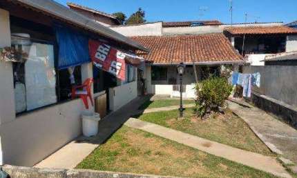 VENDA DE SOBRADO NO JORDANÓPOLIS, EM ARUJÁ/SP, 80m² c/ 2 quartos, sala de estar, churrasqueira, quintal com vista linda, jardim e 5 vagas CONSULTE-NOS