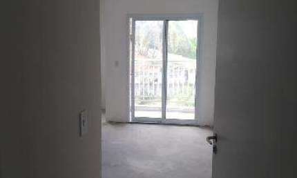 VENDA DE APARTAMENTO NO CONDOMÍNIO AGUA MARINHA, EM ARUJÁ/SP, 69m² com 2 quartos, suíte, sala de estar, cozinha, lavanderia e 01 vaga. CONSULTE-NOS.
