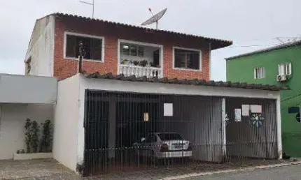 VENDA DE CASA NO JARDIM RINCÃO, EM ARUJÁ/SP, 381m², 2 quartos, sala de estar e jantar. CONSULTE-NOS