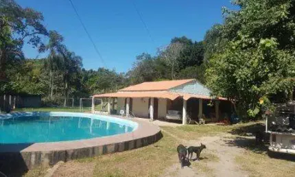 Venda de chácara no retiro, em arujá/sp, 4.300m² com 2 casas, 5 quartos, piscina. consulte-nos.