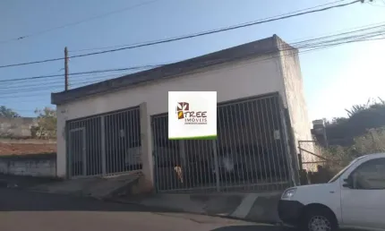 VENDA DE TERRENO NO JORDANÓPOLIS, EM ARUJÁ/SP, ÓTIMA OPORTUNIDADE PARA INVESTIMENTO, 1.100m² e casa com 3 quartos e 4 vagas cobertas. CONSULTE-NOS.