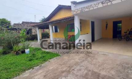 Casa para venda no bairro Rocio 3 dormitórios (1 suíte) - Cananéia/SP