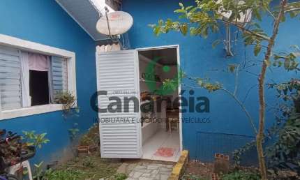 Casa com 6 dormitórios (2 suítes) disponível para venda na Vila Cabana em Cananéia, litoral Sul de SP