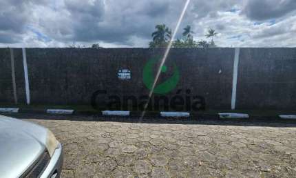 Terrenos com excelente localização para venda na Praça do Rocio - Cananéia - SP